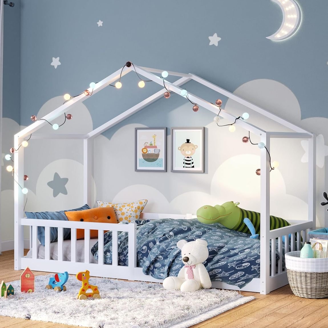 Bellabino Bia Lit cabane enfant 140 × 200 cm – Barrière anti-chute, sommier à lattes, lit Montessori au sol en pin massif blanc
